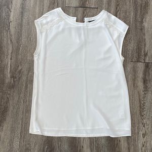 RW&co white shirt sleeve blouse
